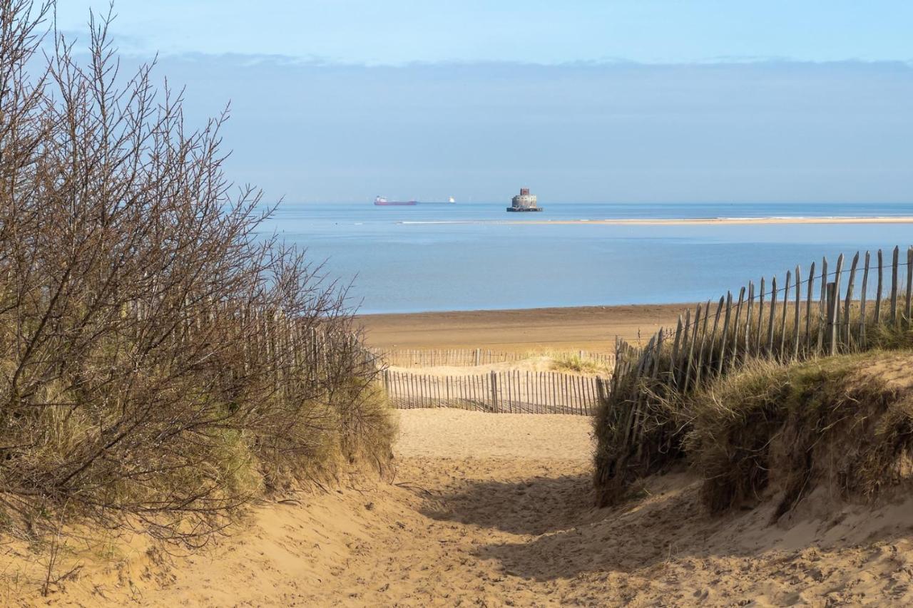 Den Of Joy Humberston Fitties Sleeps 6,Hot Tub,Log Burner Βίλα Κλίθορπς Εξωτερικό φωτογραφία
