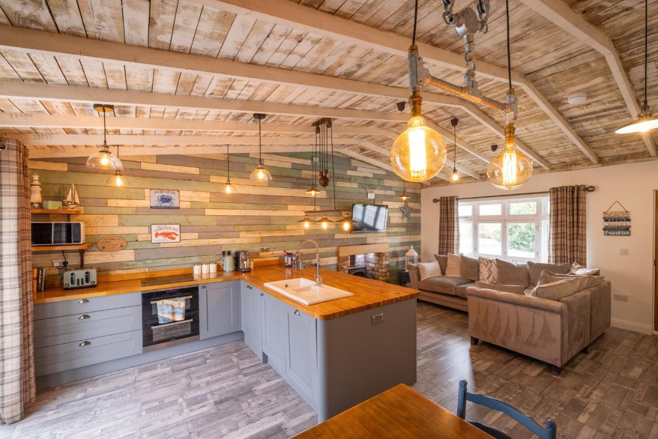 Den Of Joy Humberston Fitties Sleeps 6,Hot Tub,Log Burner Βίλα Κλίθορπς Εξωτερικό φωτογραφία